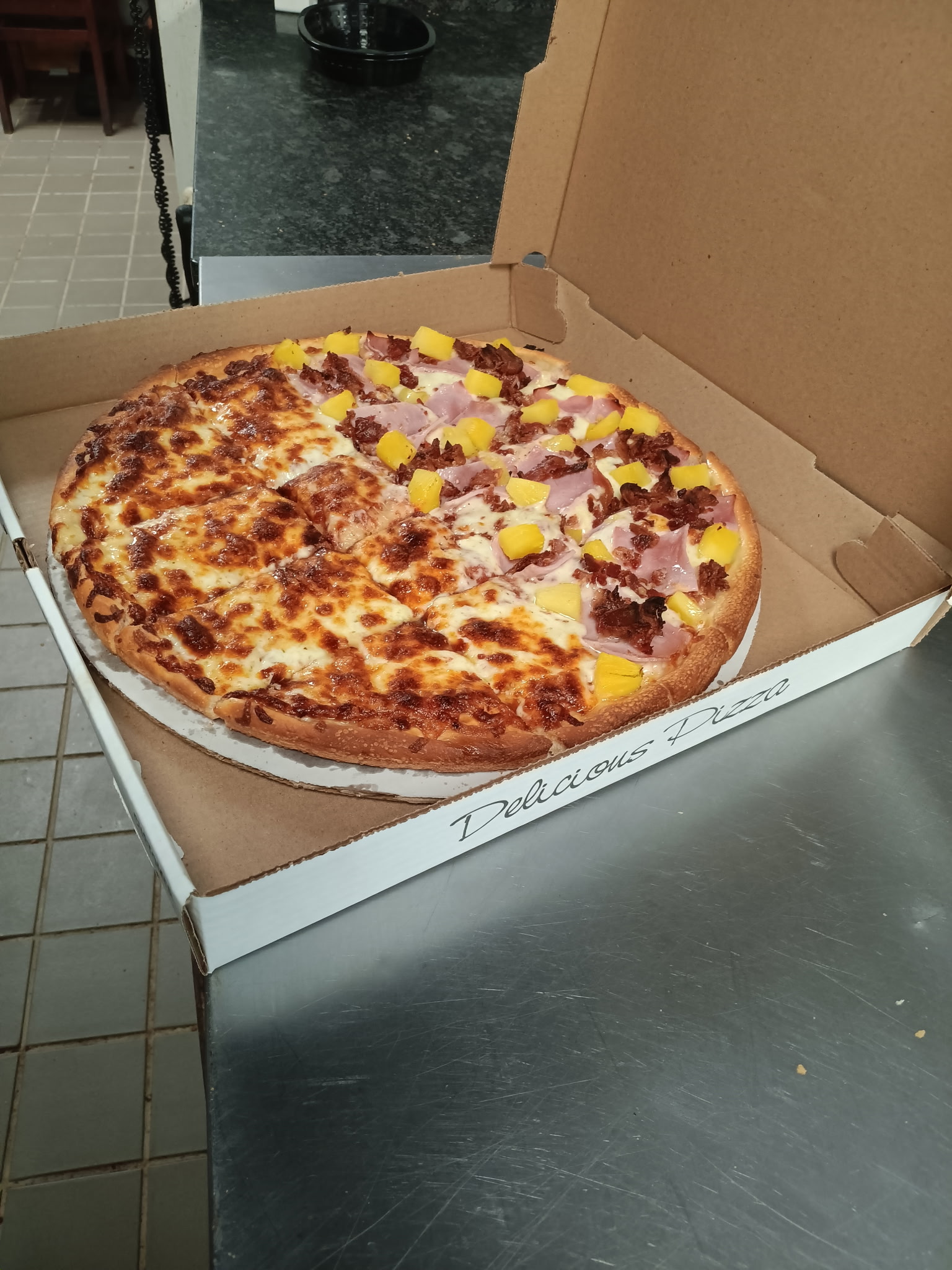 Hawaiian pizza