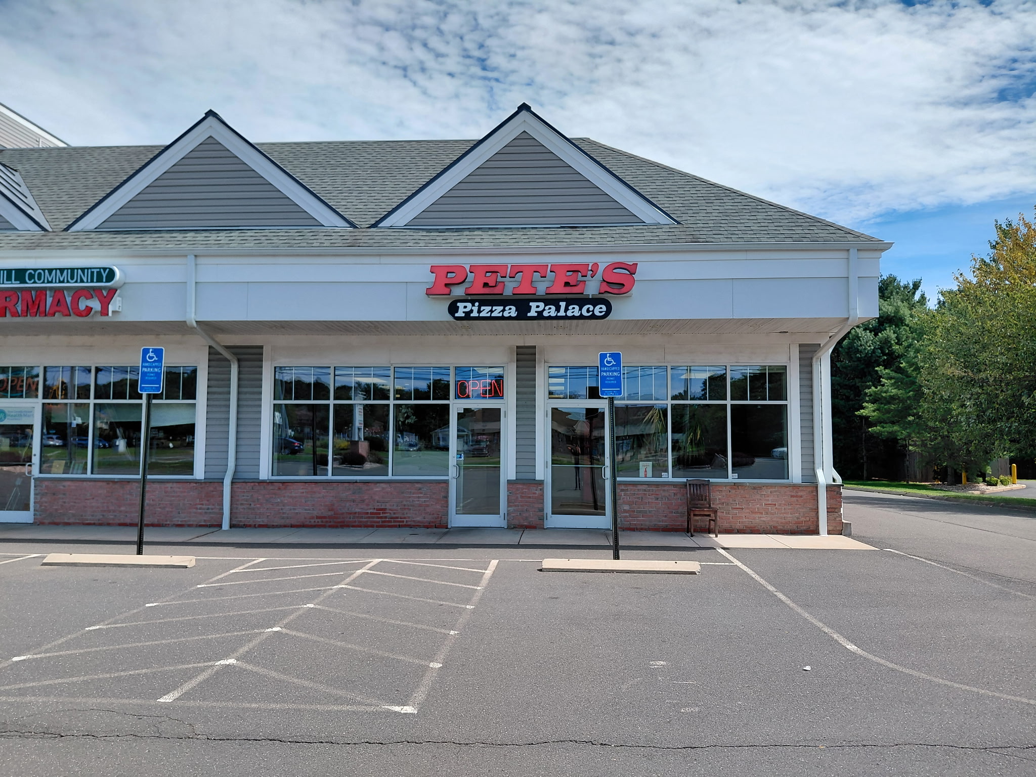 Pete's Pizza Palace storefront